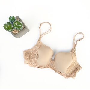 Simone Perele nude bra